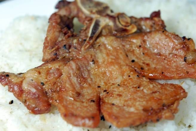 Pork Chop (Mieng Suon).